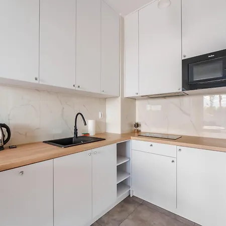 Messa White I Z Basenem Letnim By Holidaysun